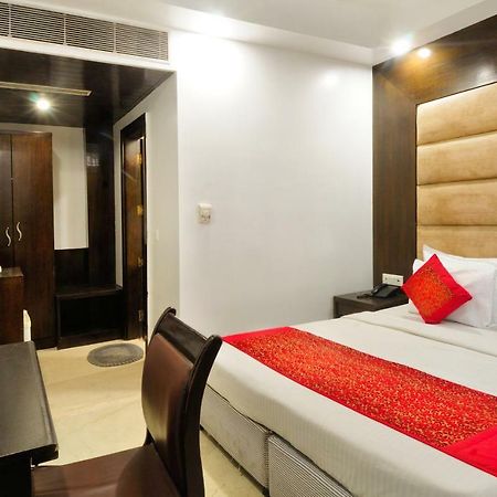 Hotel Benz International Делі Екстер'єр фото