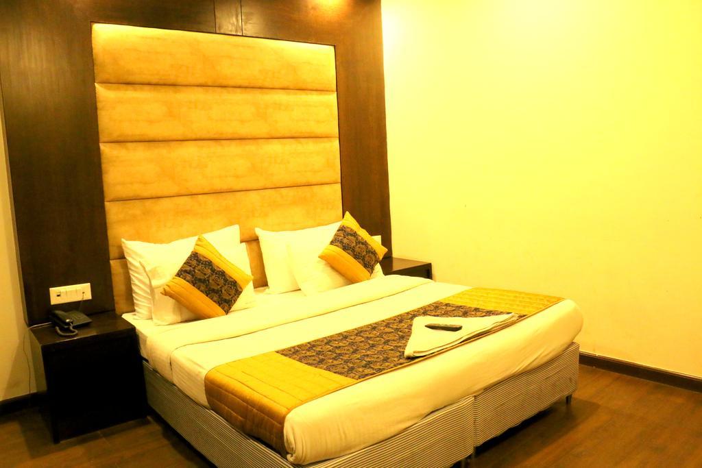 Hotel Benz International Делі Екстер'єр фото