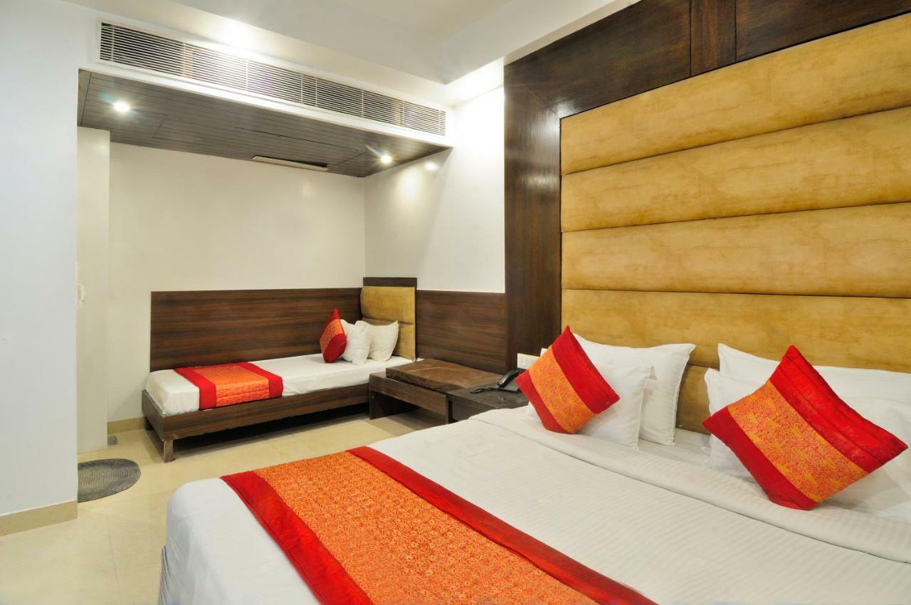 Hotel Benz International Делі Екстер'єр фото