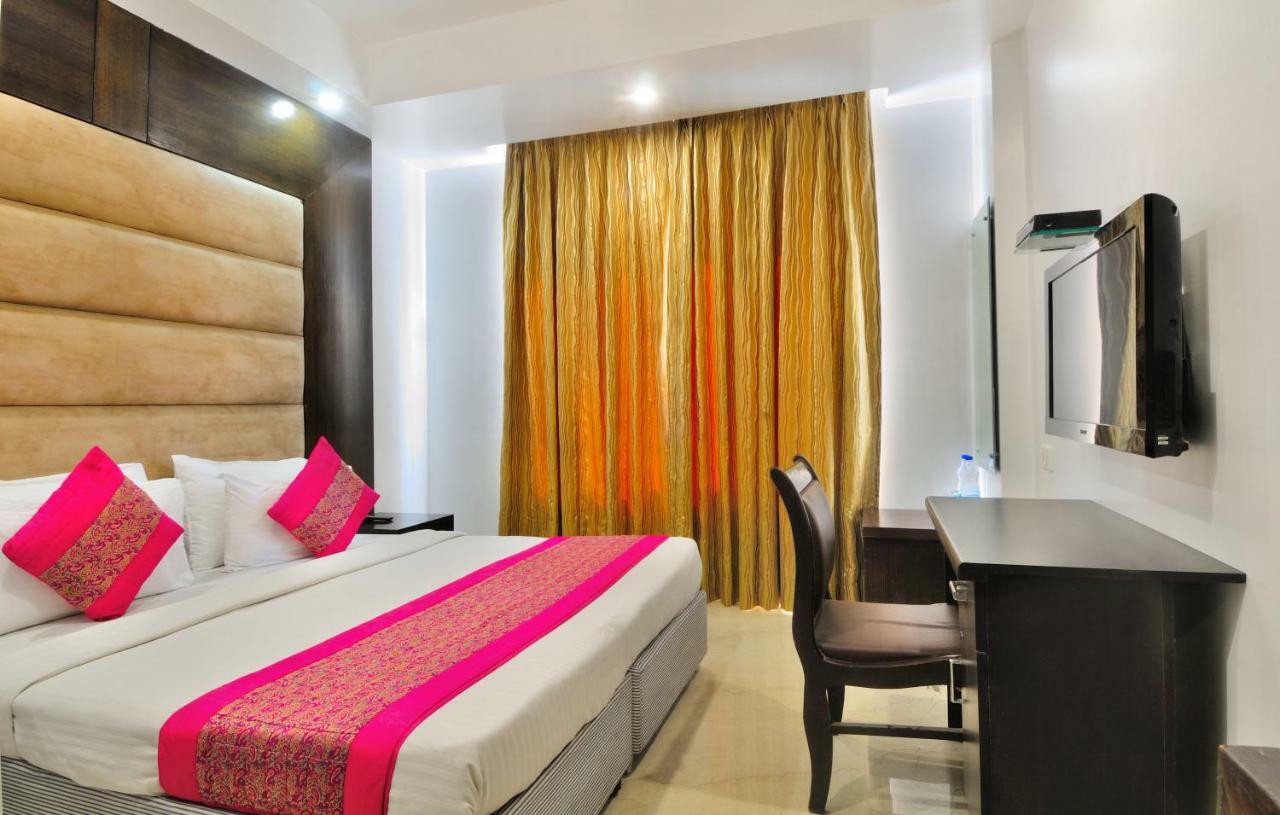 Hotel Benz International Делі Екстер'єр фото