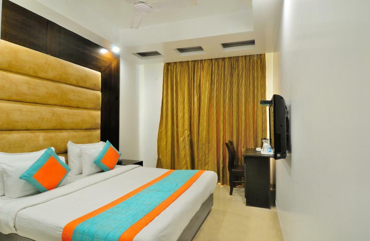 Hotel Benz International Делі Екстер'єр фото